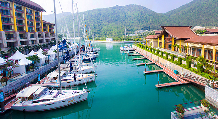 Yalongwan Pontoon Docks