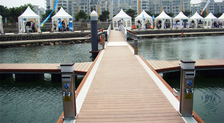 Steel Construction pontoons